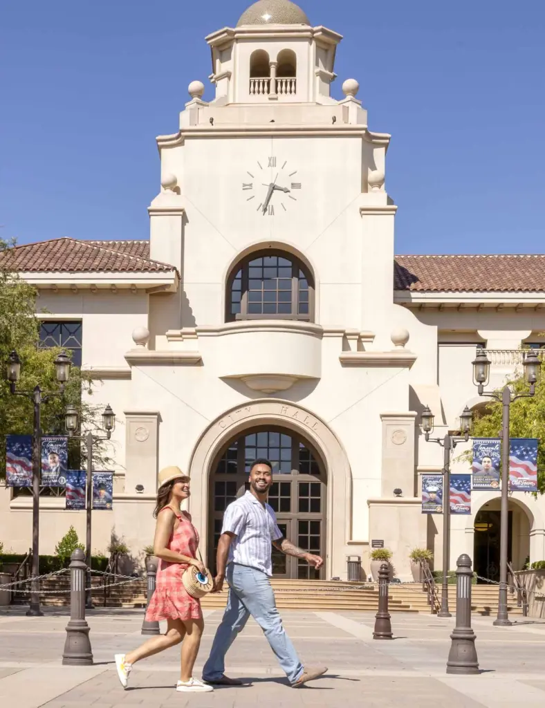 Altair_Temecula_OldTown_CityHall_Walking